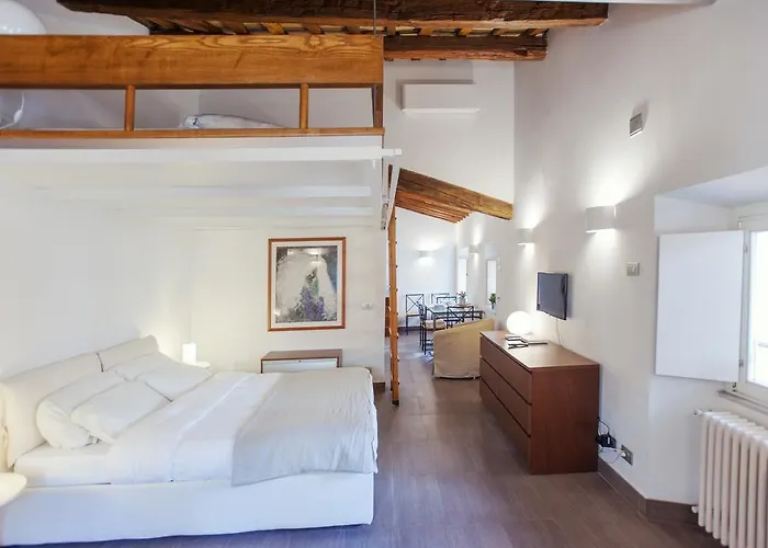 Domizio Appartement *