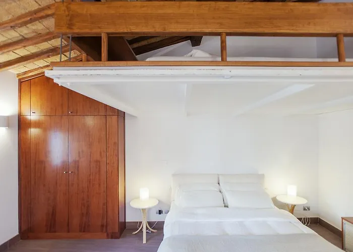 Domizio Appartement *